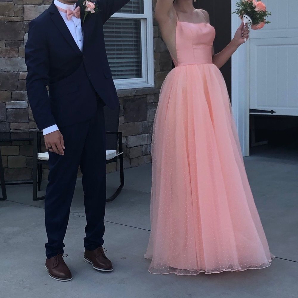 Sherri Hill Formal ballgown Peach Size 2, satin Tulle spagetti straps worn once